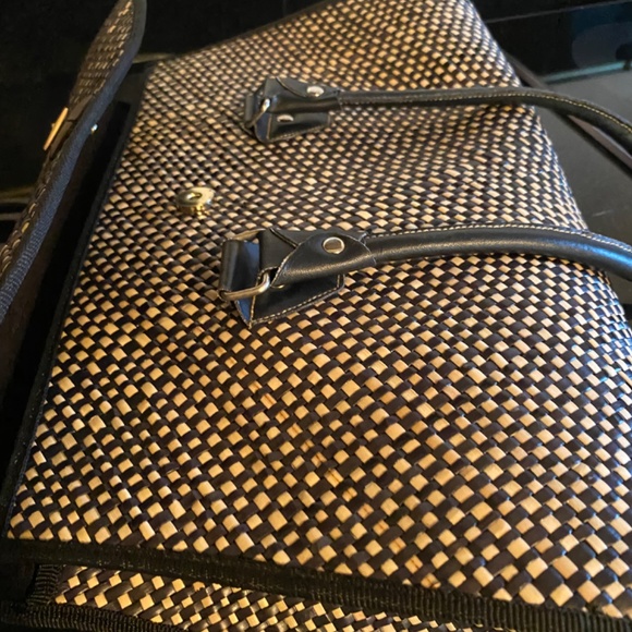 Black Straw Shoulder Bag - Picture 9 of 16